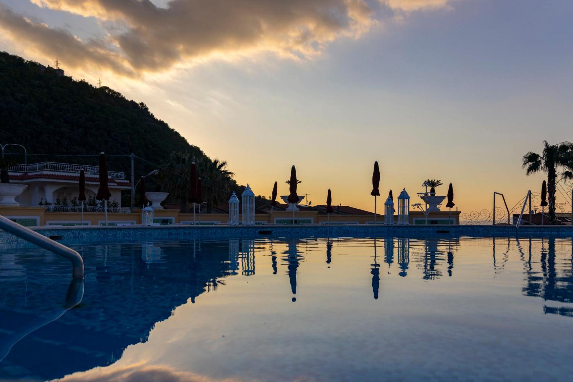 Grand Hotel La Pace Sant'Agnello Exterior foto