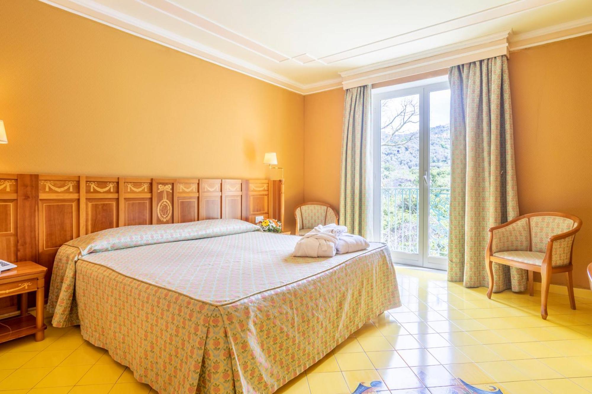 Grand Hotel La Pace Sant'Agnello Exterior foto