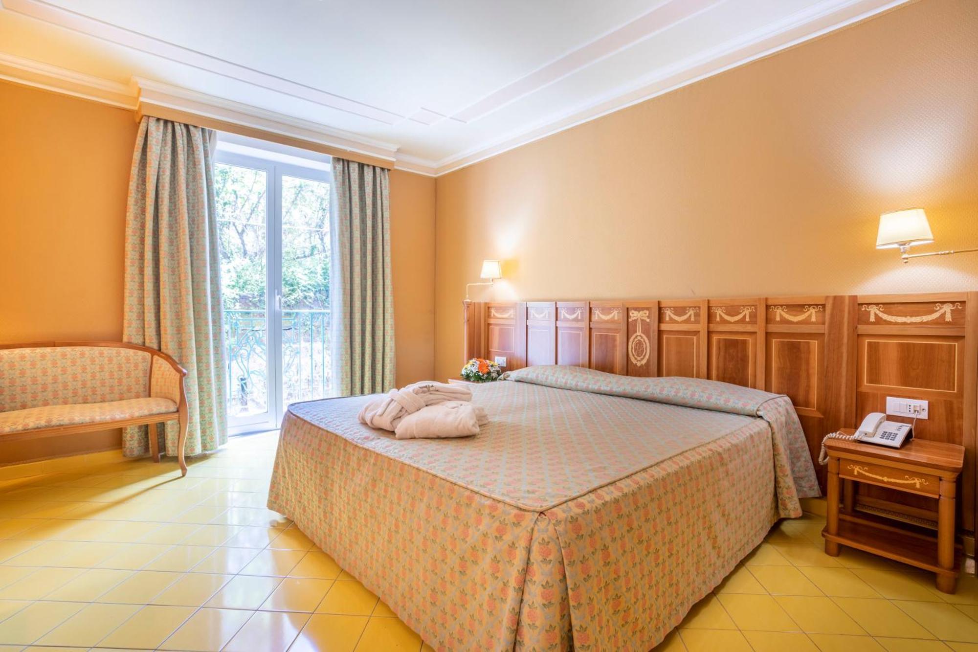 Grand Hotel La Pace Sant'Agnello Exterior foto