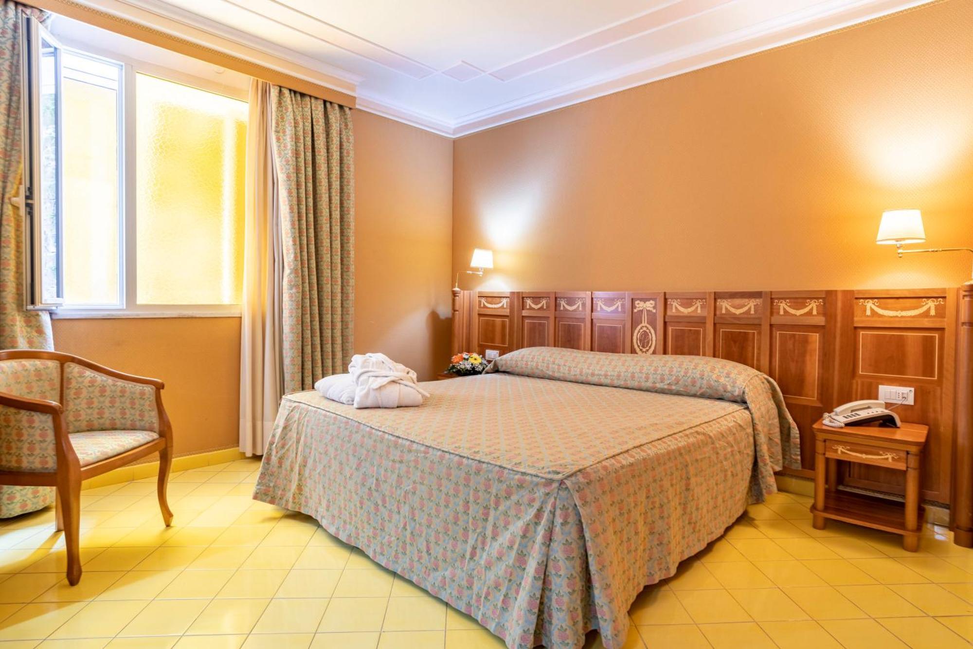 Grand Hotel La Pace Sant'Agnello Exterior foto